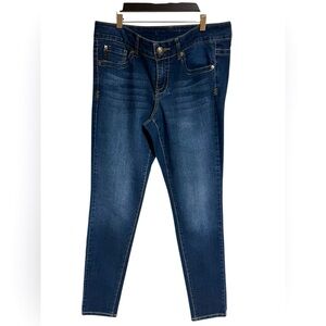 Torrid 14 / 16 Midrise Classic Blue Women's Skinny Leg Jeans with 33 Inseam!